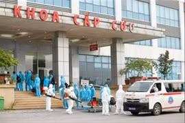 Chưa xác định được nguồn lây chùm ca mắc COVID-19 ở bệnh viện Nhiệt đới Trung ương