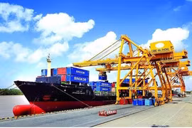 Kim ngạch xuất nhập khẩu nửa đầu tháng 7 giảm