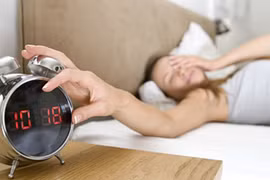 Ngủ bù sau mất ngủ không có tác dụng