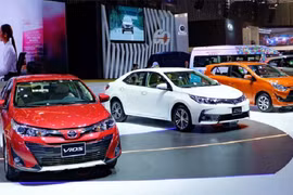 Thị trường ô tô đua nhau giảm giá kích cầu