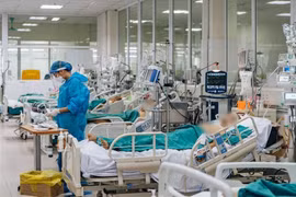 Hà Nội: Nhiều bệnh nhân âm tính vẫn phải thở oxy