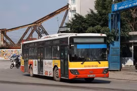 Miên man thắc mắc khi đi xe buýt Hà Nội thời 4.0