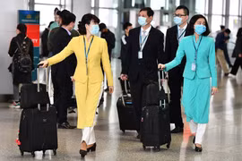 Nam tiếp viên hàng không mắc COVID-19: Tổ bay quốc tế được thực hiện cách ly ra sao?