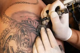 Nguy cơ bệnh tật từ xăm trổ