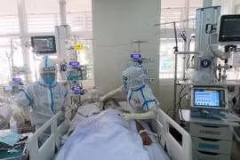 Kiểm điểm, phê bình Giám đốc Sở Y tế và Chánh văn phòng UBND tỉnh Bà Rịa-Vũng Tàu