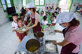 Mô hình điểm dinh dưỡng học đường và vận động thể chất: Vì tầm vóc Việt