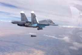 Không quân Nga tiếp tục không kích IS trên sa mạc miền Trung Syria