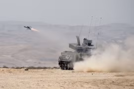 Quân đội Israel tấn công các vị trí quân đội Syria trên cao nguyên Golan