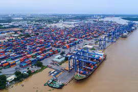  Bộ Công Thương đề xuất 6 giải pháp giải quyết ùn tắc cảng Cát Lái