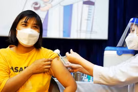 Nguy cơ xuất hiện ổ dịch mới khi tăng giao thương đi lại cuối năm