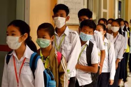 Xem xét không thu học phí học sinh ở vùng dịch bệnh, thiên tai