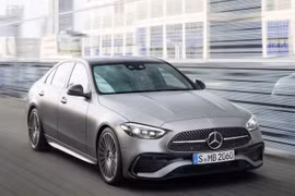 Mercedes-Benz C300 AMG 2022.