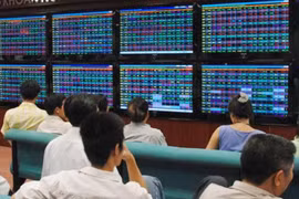 Dính Covid-19, kinh tế Việt Nam 2020 ra sao?