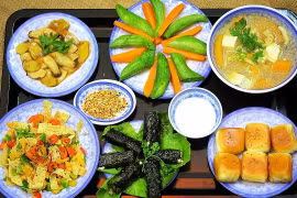 Mâm cơm chay cho ngày rằm tháng 7