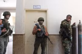 Đông bắc Syria: Mìn nổ trên đường tuần tra, một quân cảnh Nga thiệt mạng