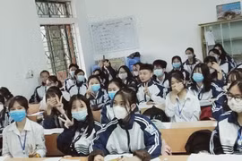Phú Thọ: Học sinh khối 12 tiếp tục học trực tuyến, chưa trở lại trường như dự kiến