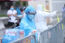 Hà Nội xét nghiệm tất cả trường hợp đi về từ vùng dịch