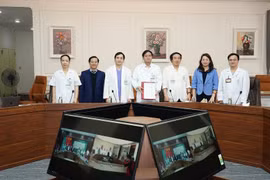 Hàng nghìn bệnh nhân Đăk Lăk được bác sĩ Bạch Mai khám, hội chẩn và điều trị.