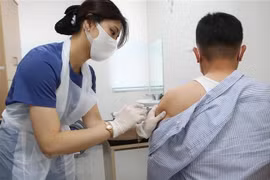 Nhiều tập đoàn lớn của Hàn Quốc tự tiêm vaccine COVID-19 cho nhân viên