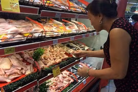 Giá thịt gà Mỹ nhập về Việt Nam "siêu rẻ"
