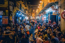 Hà Nội: Đề xuất sớm triển khai mô hình kinh tế đêm