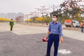 Công an phường La Khê thường xuyên tuần tra, đảm bảo an ninh trật tự, an toàn giao thông; phối hợp xử lý nghiêm các vi phạm trong phòng, chống dịch Covid-19.