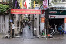 Bệnh nhân thứ 11 ở Hà Nội từng dự 7 cuộc liên hoan