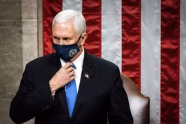 Phó tổng thống Pence nổi giận vì bị ông Trump chỉ trích