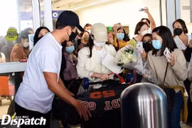 Hyun Bin và Son Ye Jin đến Mỹ hưởng tuần trăng mật gây sốt người hâm mộ