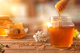 Lợi ích khi uống nước ấm pha mật ong vào buổi sáng