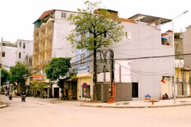 Hà Nội: Những ngôi nhà méo mó sau mở đường 