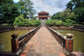 Sự tương đồng bất ngờ giữa vua Minh Mạng và Peter Đại đế 