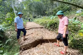 Sạt lở nghiêm trọng, Thanh Hóa công bố tình huống khẩn cấp