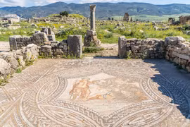 Volubilis: Thành phố La Mã tráng lệ bị bỏ quên giữa lòng Maroc