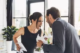5 câu nói vô tình khiến bạn mất điểm thảm hại