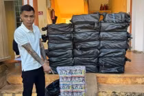 Mật phục bắt đối tượng vận chuyển 315kg pháo lậu qua biên giới lúc rạng sáng