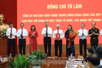 Tổng Bí thư Tô Lâm trao Quyết định thành lập Cơ quan Ủy ban Trung ương MTTQ Việt Nam