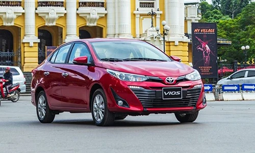 Toyota Vios giảm 25 triệu tại Việt Nam, "đấu" Hyundai Accent