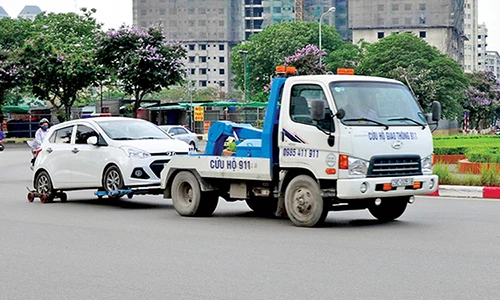 Ôtô hỏng dọc đường, cần gọi xe cứu hộ loại nào?