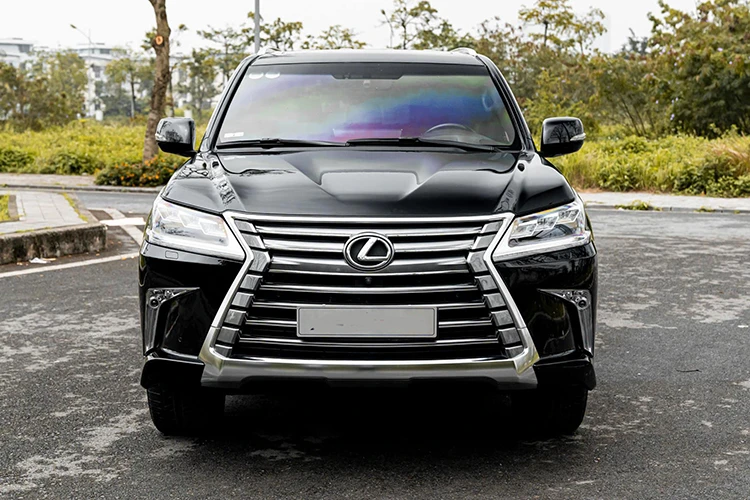 Cận cảnh Lexus LX570 chạy 8 năm, “lỗ nhẹ” khoảng 1 tỷ ở Hà Nội 