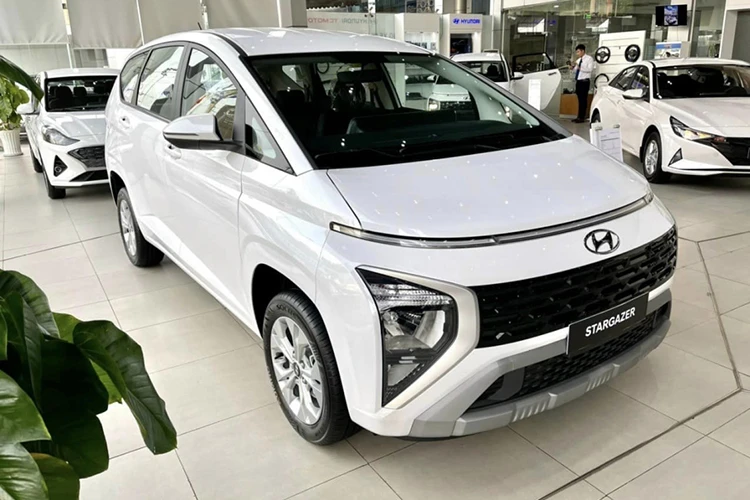 Hyundai Stargazer 7 chỗ tại Việt Nam đang rẻ ngang xe hạng A?