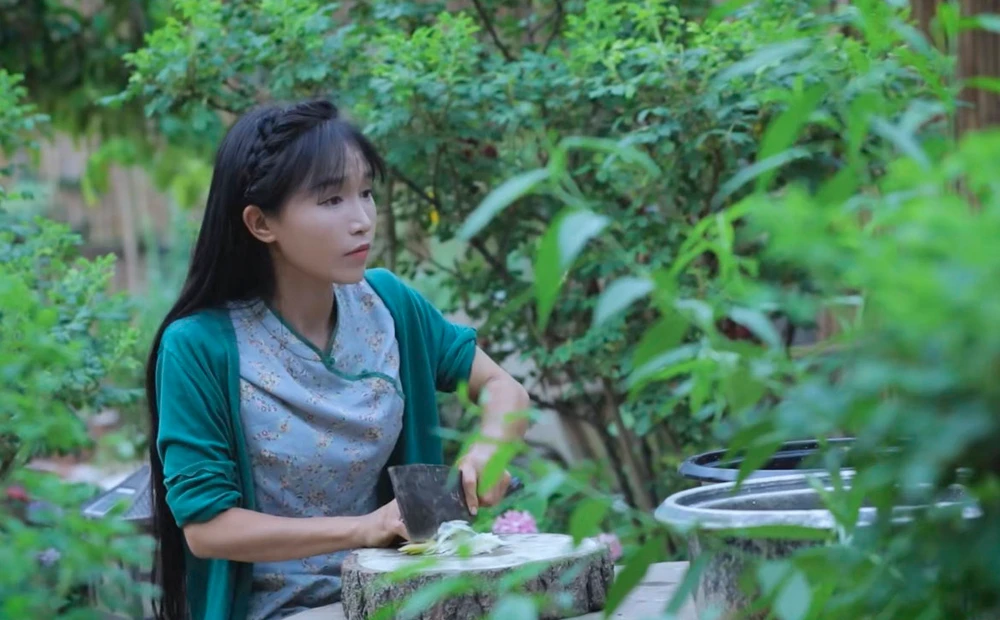 "Tiên nữ đồng quê" Lý Tử Thất sắp ra toà vì hình ảnh bản thân