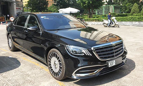 Cận cảnh Mercedes-Maybach S650 giá 16,2 tỷ ở Hà Nội