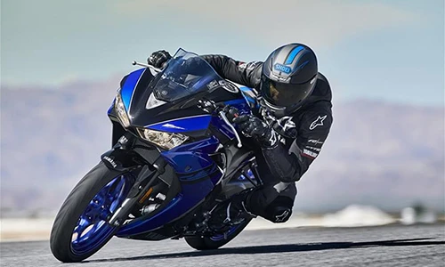 Môtô Yamaha YZF-R3 2018 trình làng, "chốt giá" 113 triệu 