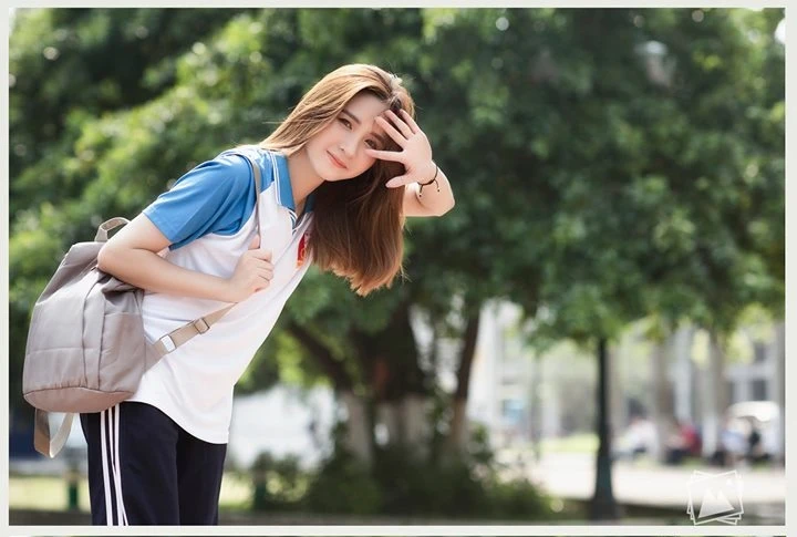 Xuất hiện tại cuộc thi hoa hậu, nữ sinh ĐH Bách Khoa gây bão mạng