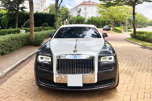 Cận cảnh Rolls-Royce Ghost dùng 9 năm hơn 8 tỷ ở Hà Nội