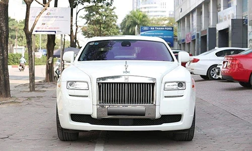 Cận cảnh Rolls-Royce Ghost dùng 10 năm hơn 9 tỷ ở Hà Nội