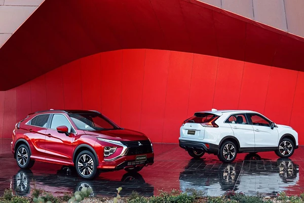Mitsubishi Eclipse Cross 2021 mới trình làng, "đấu" Honda CR-V