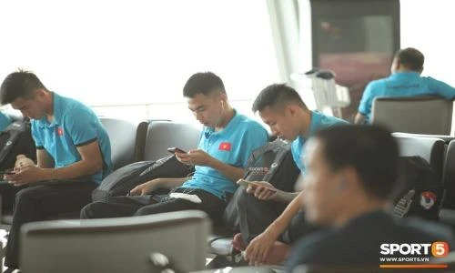 Thực hư đội tuyển Việt Nam bị cấm dùng điện thoại tại AFF Cup 2018?