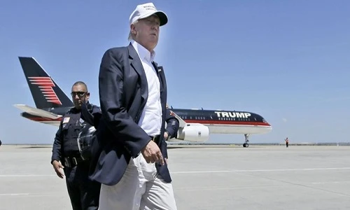 Bên trong chuyên cơ 100 triệu USD của Donald Trump